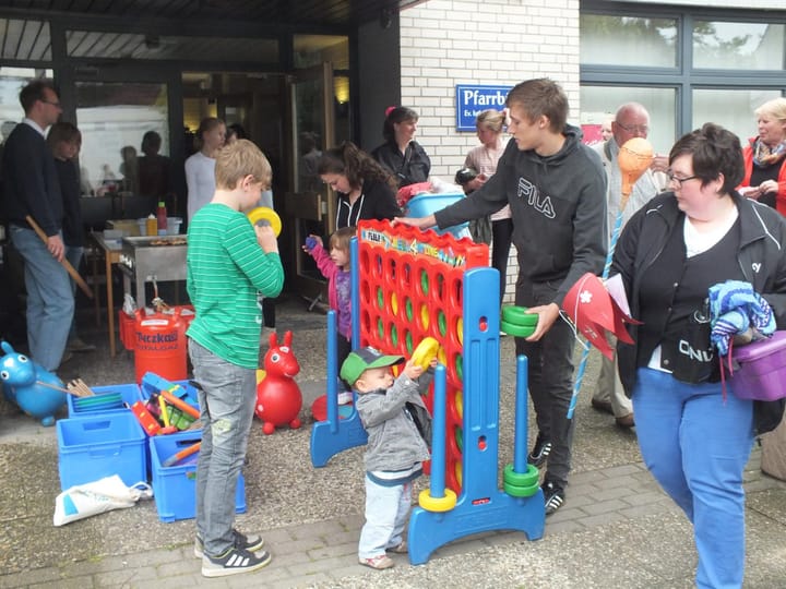 Foto aus Dorfplatz erwacht · 2014